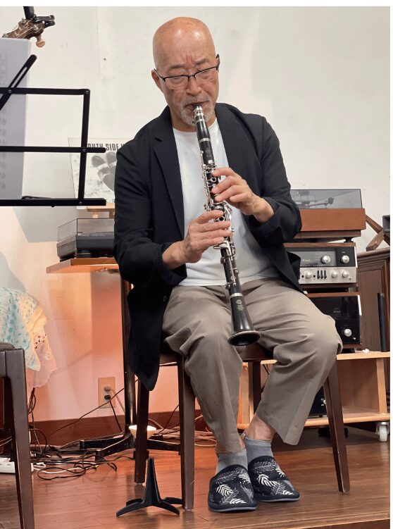 クラリネット奏者(吉川裕之さん)の画像
