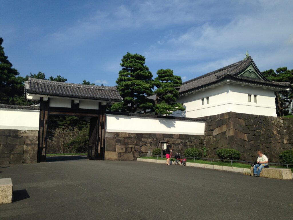 皇居の桜田門(高麗門)