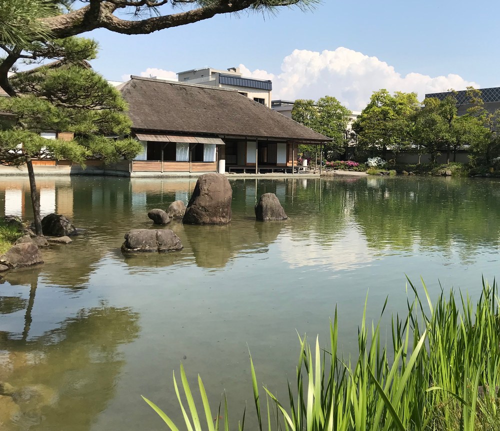 養浩館庭園（旧御泉水屋敷）